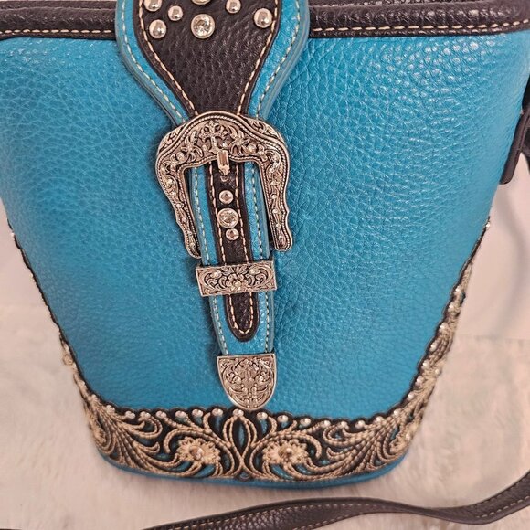 P&G Turquoise Faux Leather Western Bling Rhinestone Crossbody Bag - Picture 2 of 16